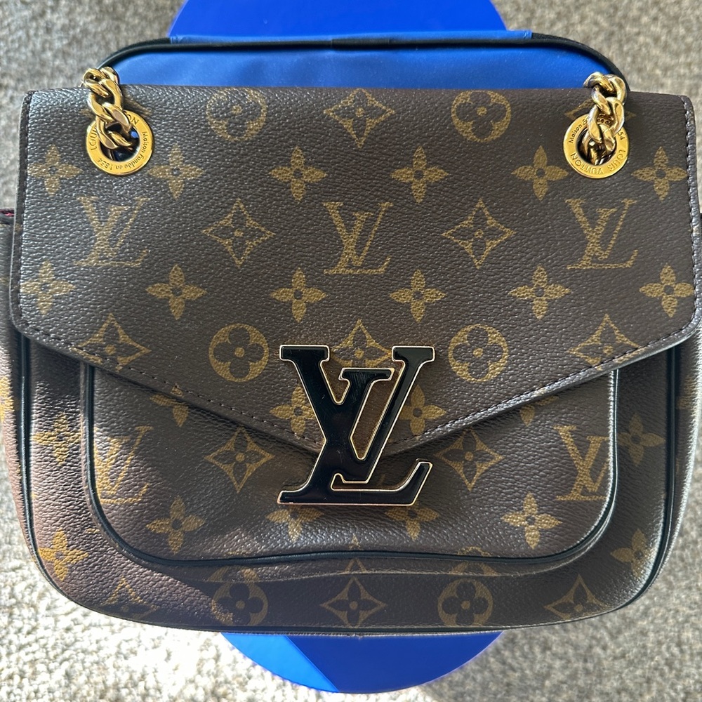 Louis Vuitton Authentic Monogram Passy Bag Come with Receipt LV Card Gently Used